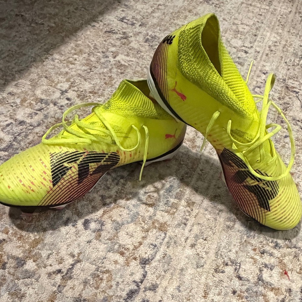 PUMA FUTURE 8 PRO FG SOCCER CLEAT